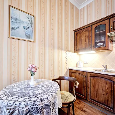 Retro Apartment *